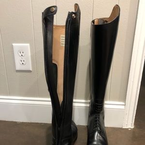 Ariat tall boots, only worn a few times.
